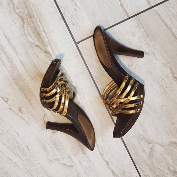 Bakers gold strappy distressed heels size 8 90s Y2K - Picture 2 of 6